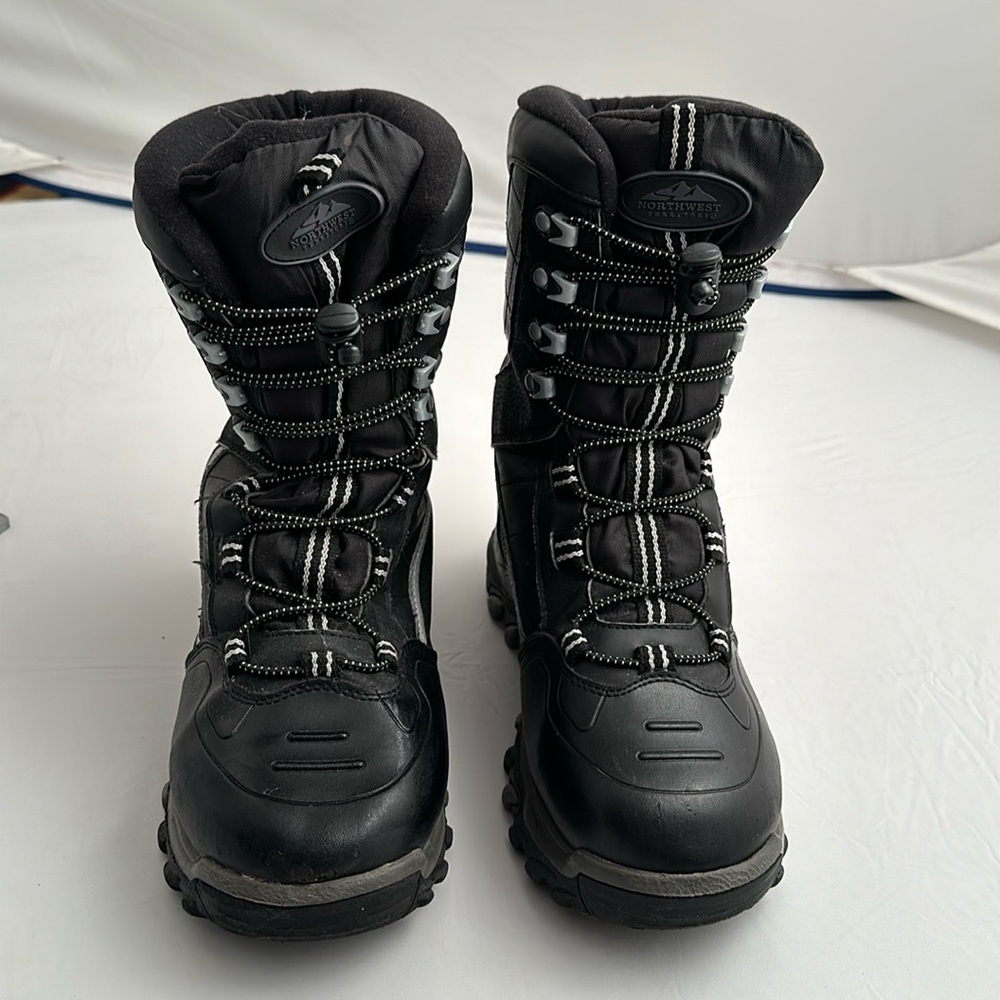 Northwest Territory Jerry6 black insulated snow boots